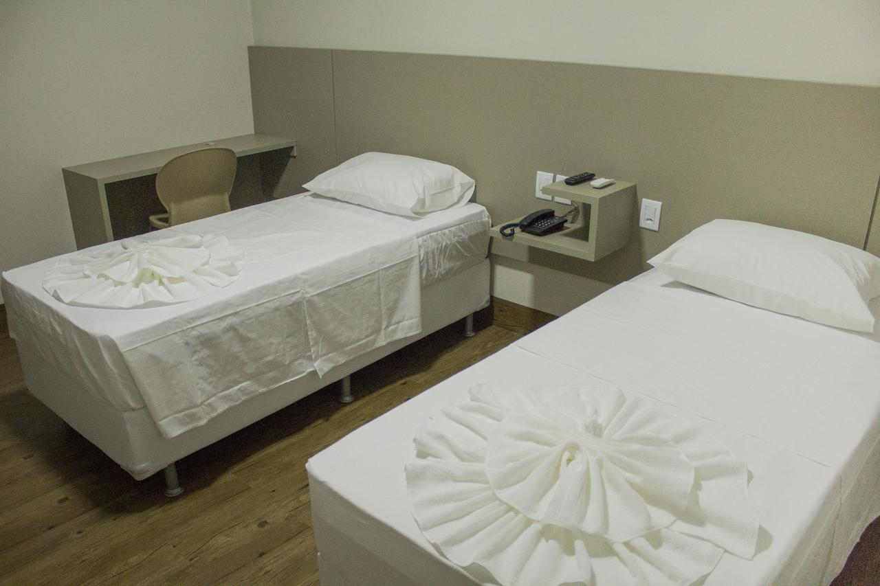 Patos Hotel Патус ди Минас Екстериор снимка